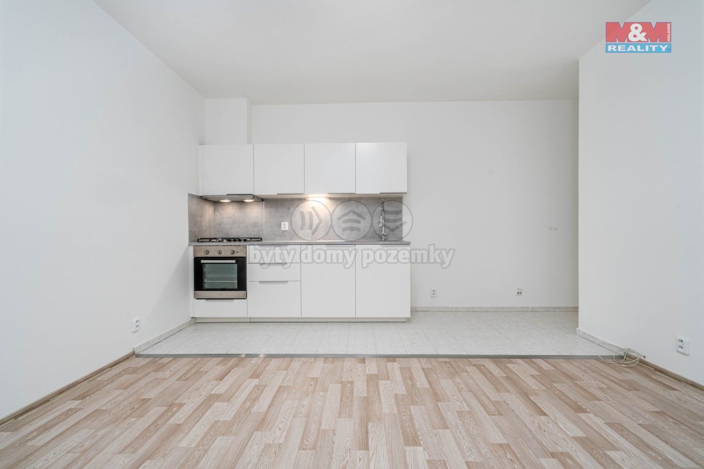 Prodej byt 2+kk - Pelušková, Praha, 42 m²