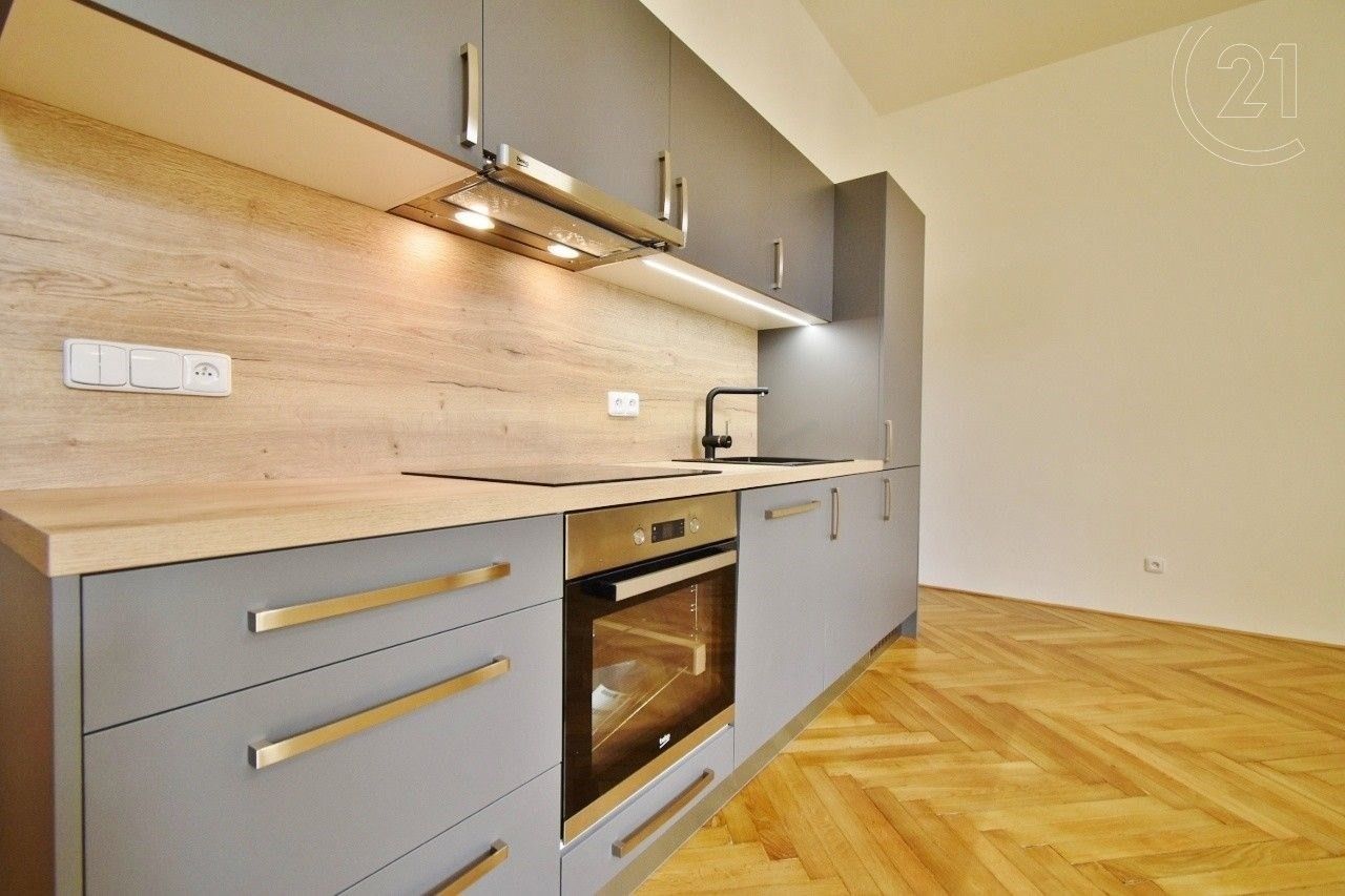 3+kk, Panská, Brno, 81 m²