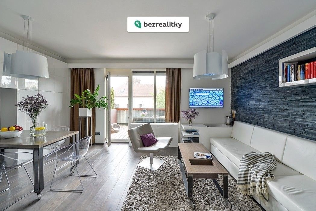 2+kk, Hulanova, Praha, 52 m²