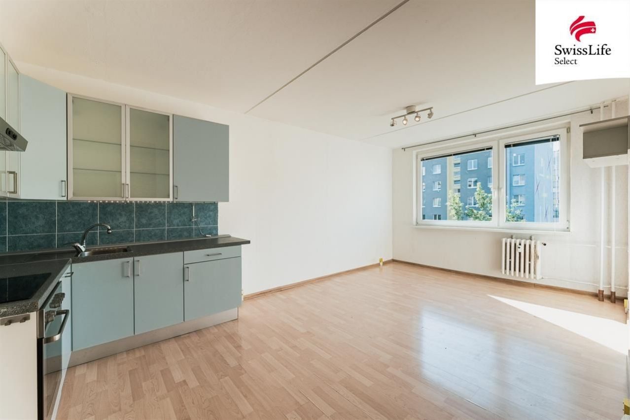 2+kk, Pod lysinami, Praha, 41 m²