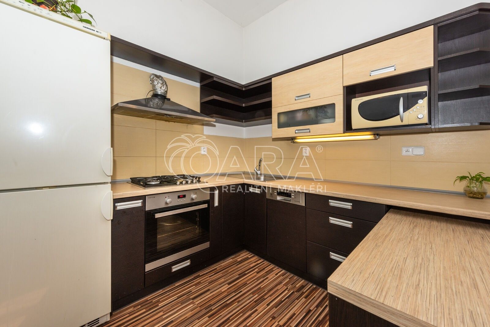 Prodej byt 2+1 - K. Čapka, Hostinné, 52 m²