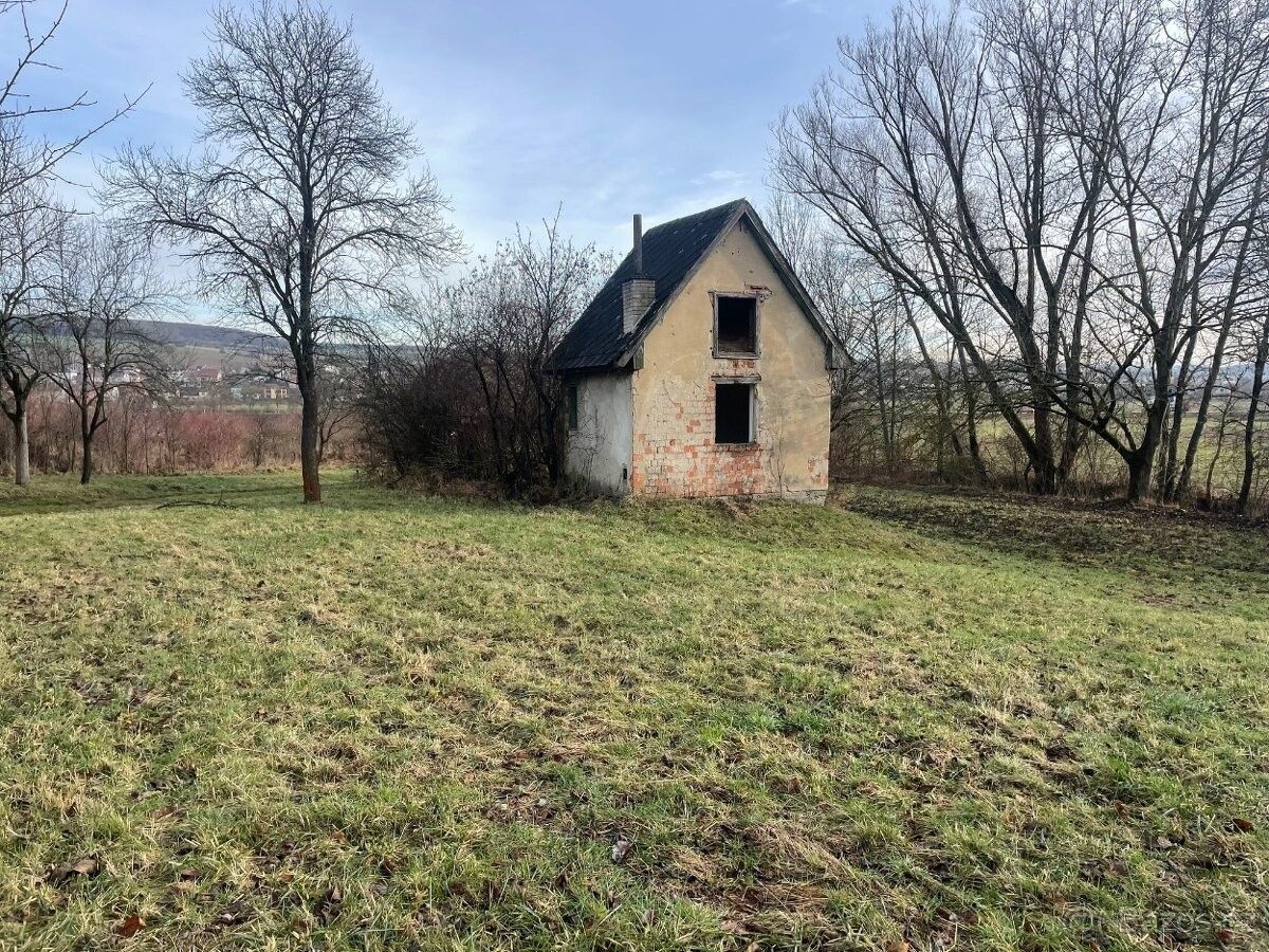 Chaty, Uherský Brod, 688 01, 48 m²