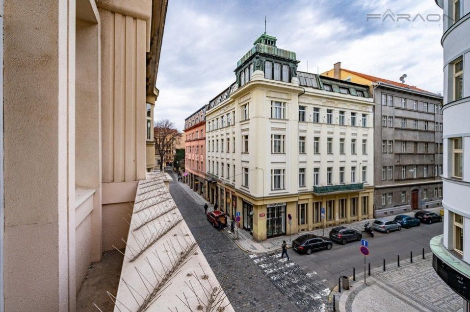 Prodej kancelář - Růžová, Praha, 136 m²