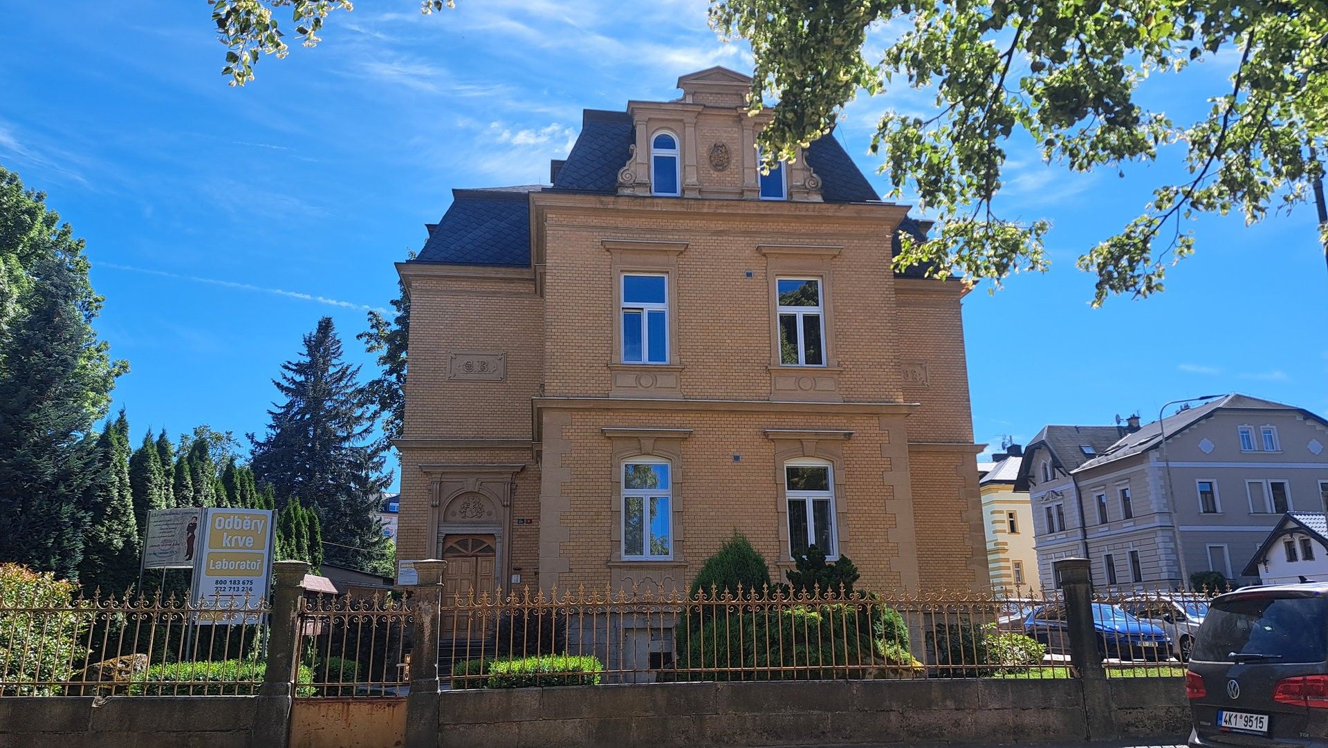 2+1, Divadelní náměstí, Cheb, 64 m²