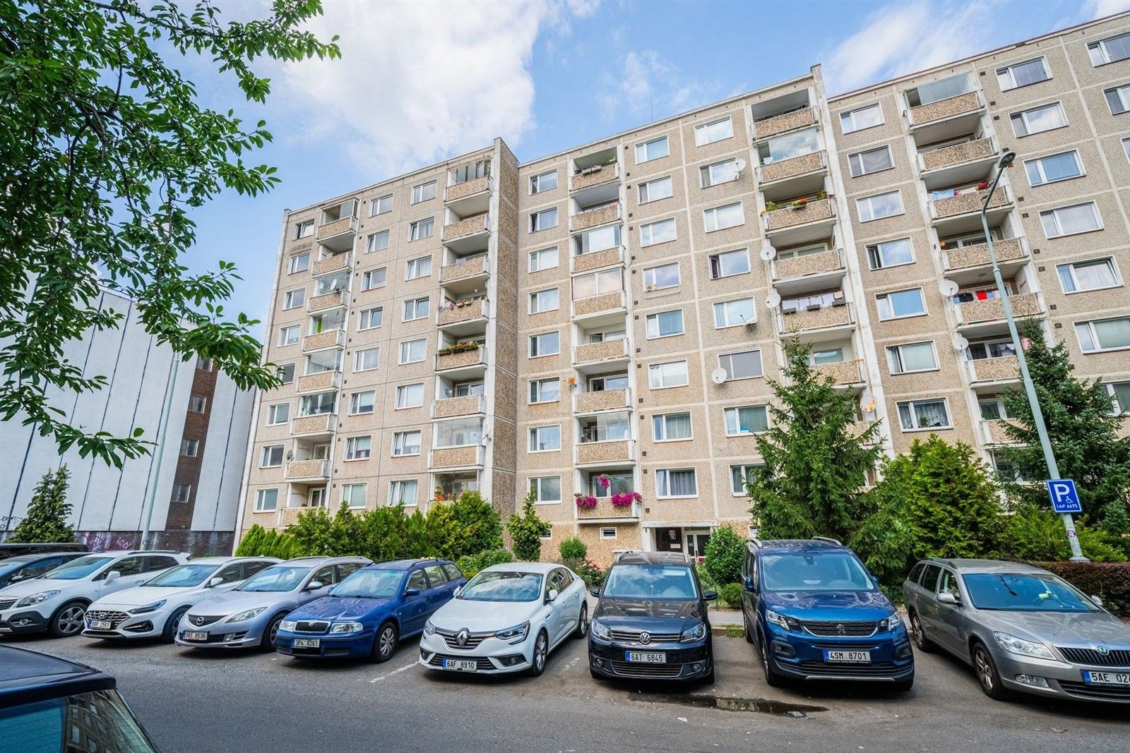 Prodej byt 3+1 - Mirotická, Praha, 83 m²