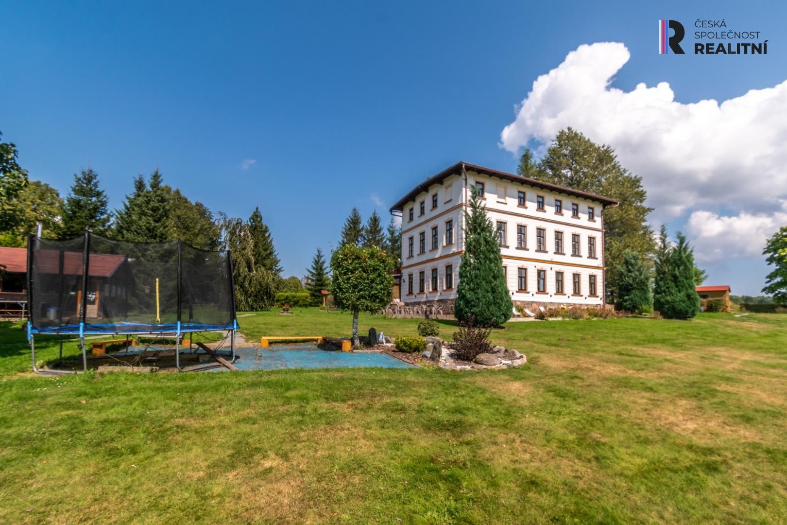 Ubytovací zařízení, Polom, Sedloňov, 552 m²