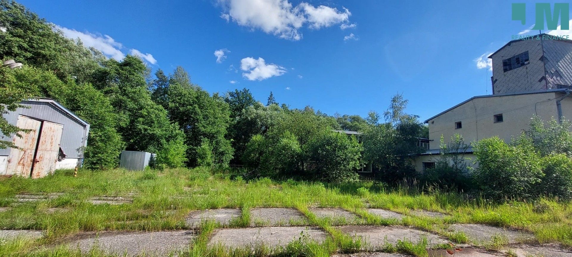 Prodej komerční pozemek - Krahulčí