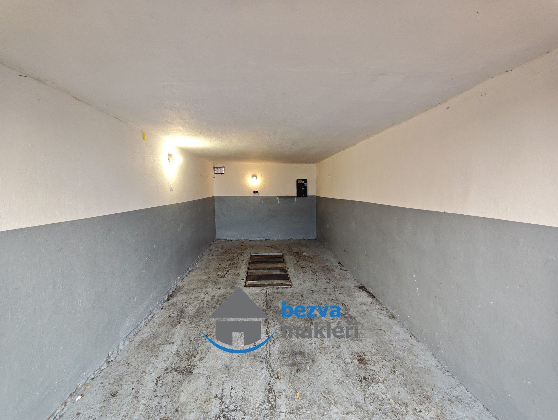 Garáže, Skuteč, 17 m²