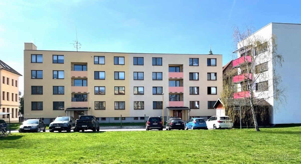 1+1, Uherské Hradiště, 686 01, 32 m²