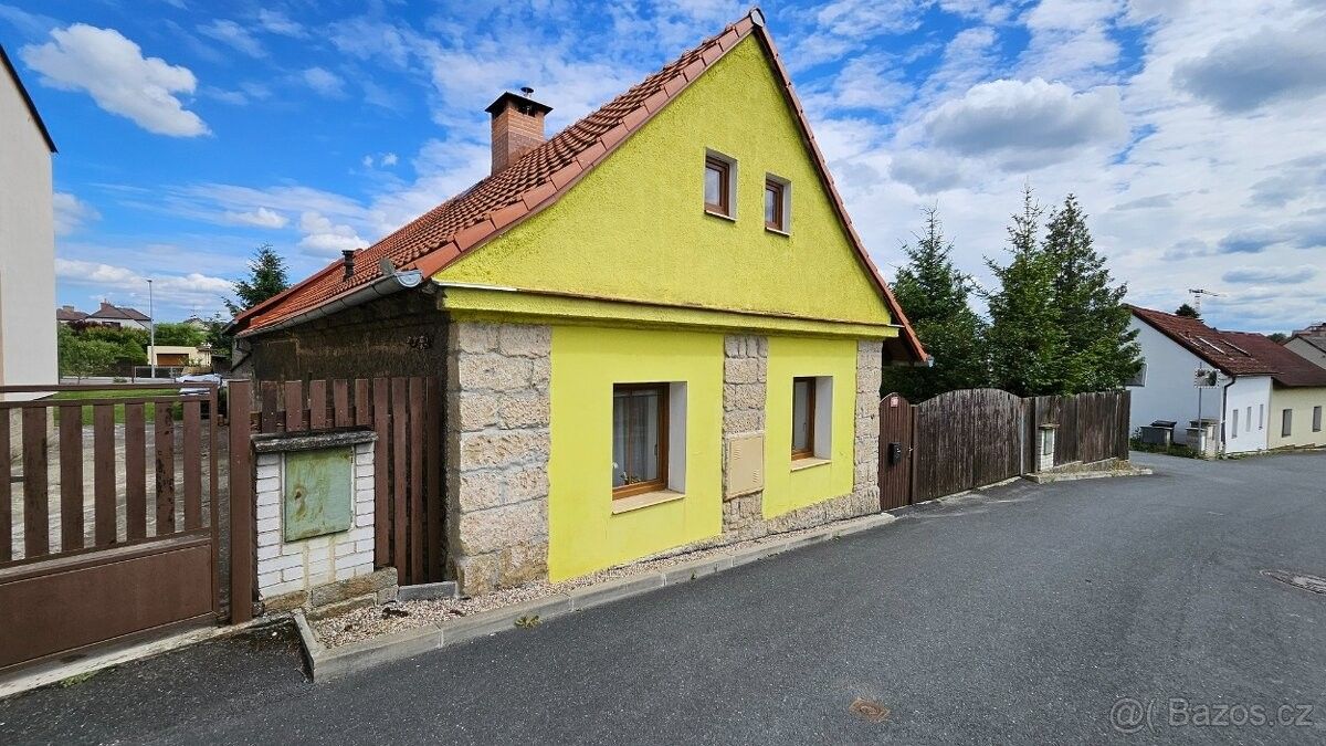 Prodej dům - Dobrovice, 294 41, 150 m²