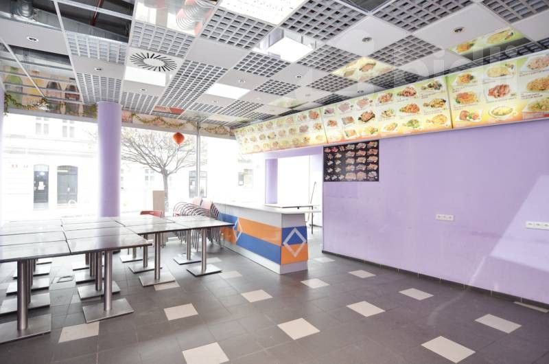 Restaurace, Lukášova, Praha, 118 m²