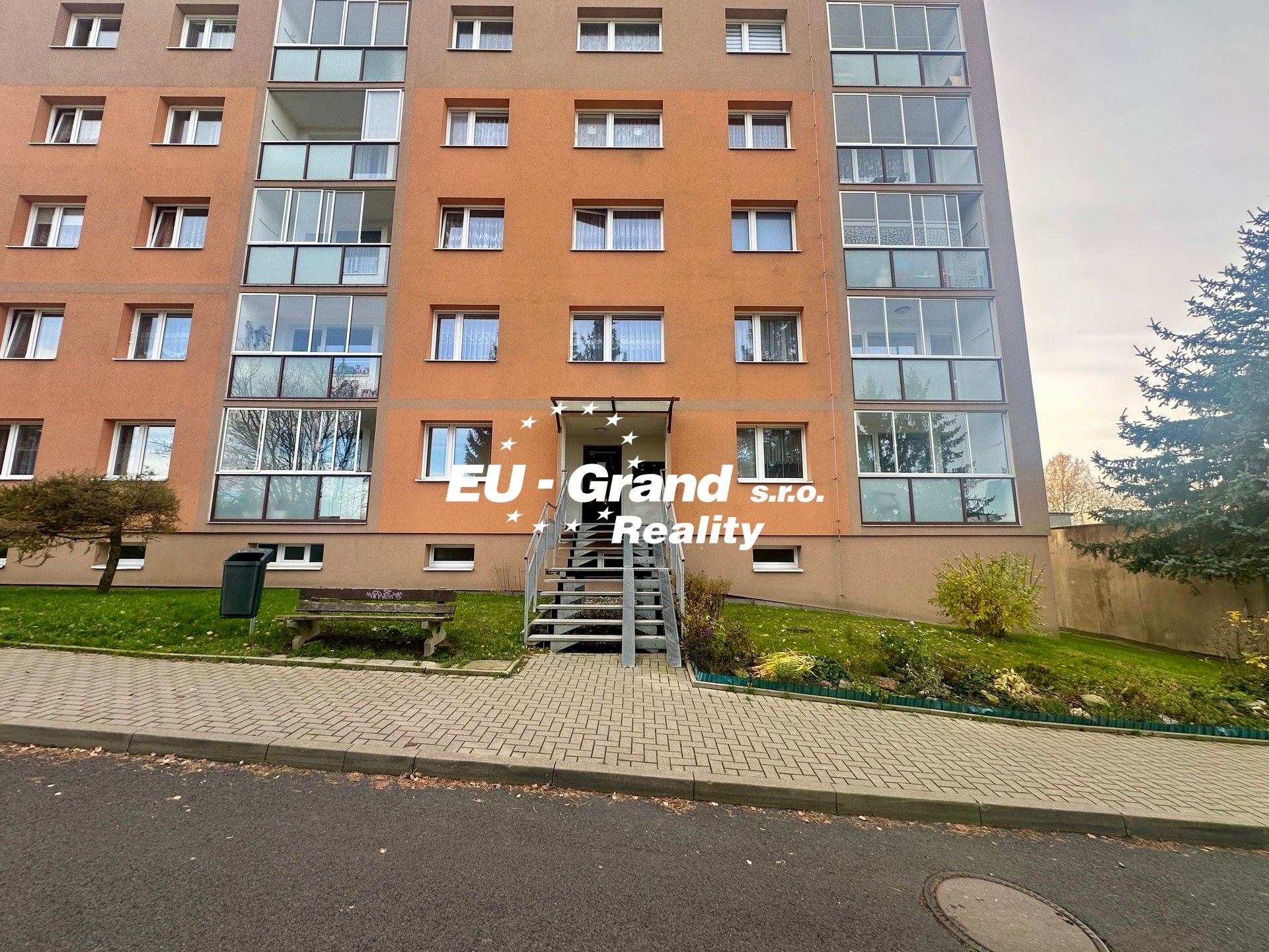 3+1, V Podhájí, Rumburk, 77 m²