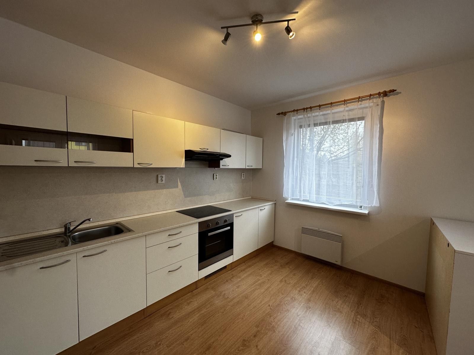 Pronájem byt 1+kk - Slovanská, Slavkov u Brna, 32 m²