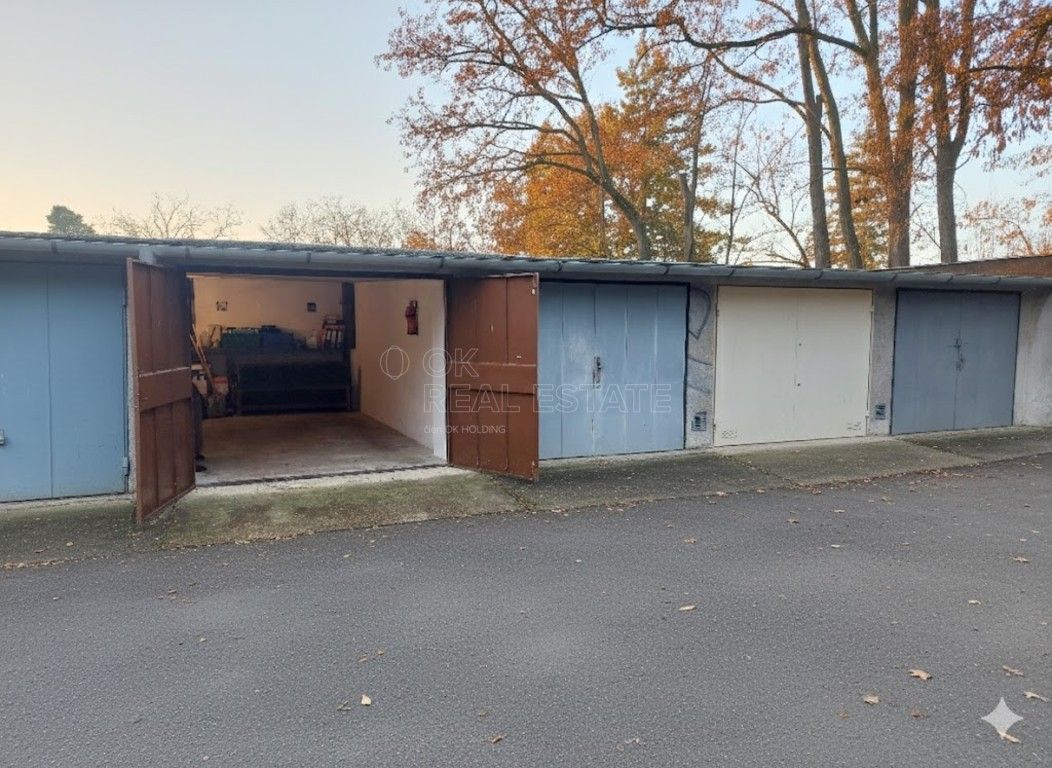 Garáže, Preslova, Brno, 15 m²