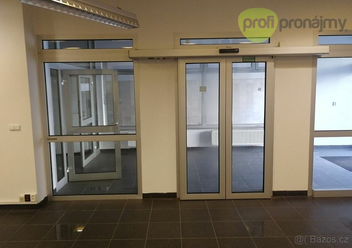 Pronájem obchodní prostory - Pelhřimov, 393 01, 171 m²