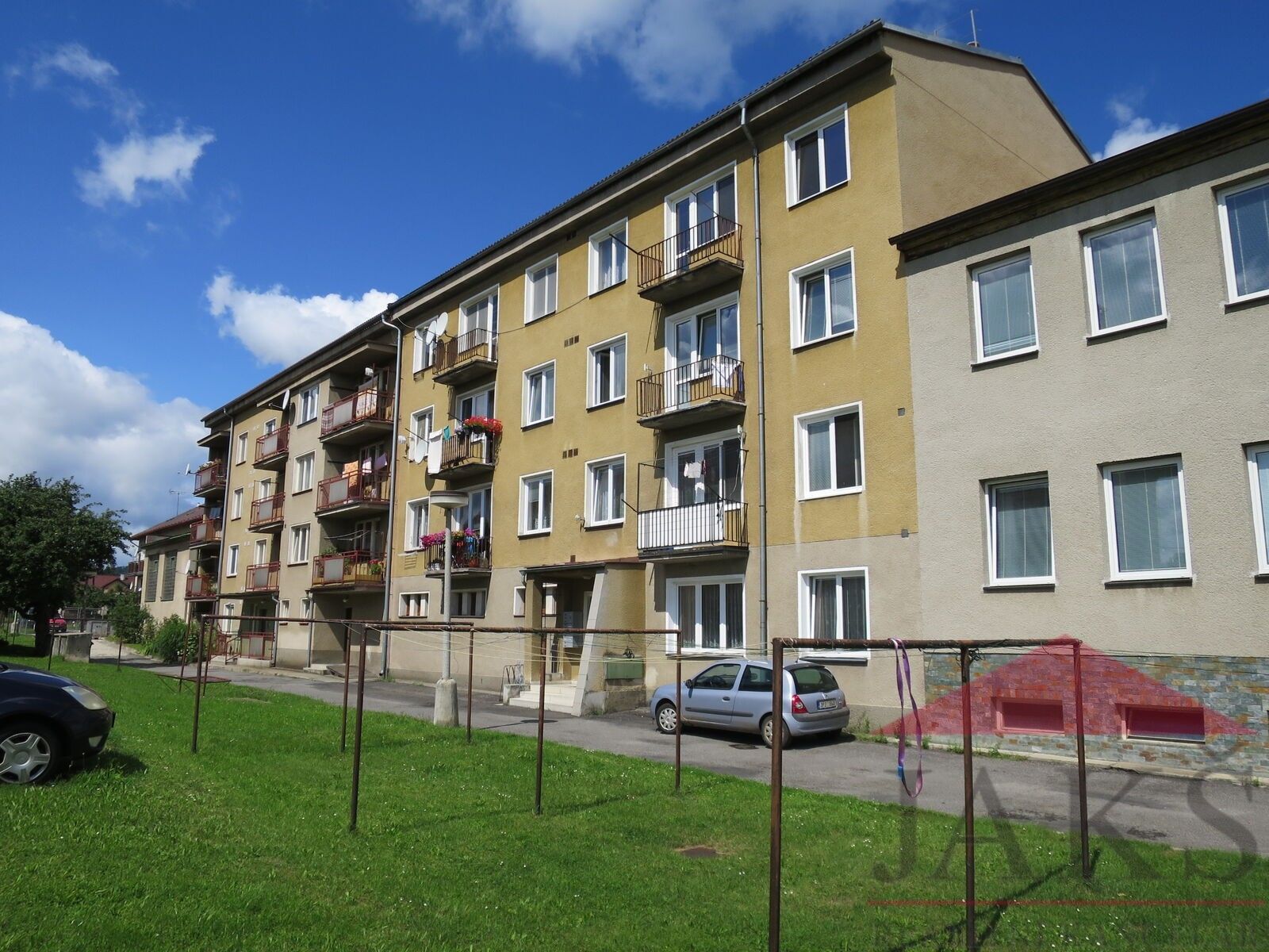 Prodej byt 2+1 - Žichovice, 58 m²