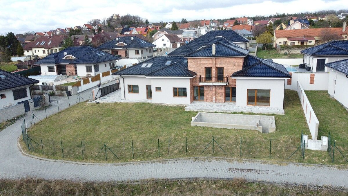 Rodinné domy, Praha, 100 00