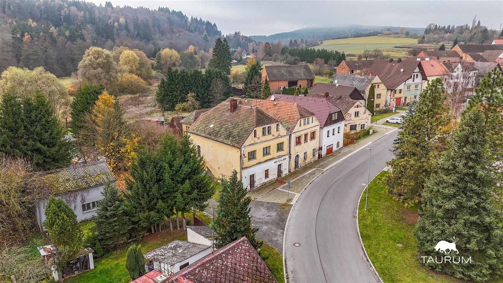 Rodinné domy, Svojšín, 257 m²