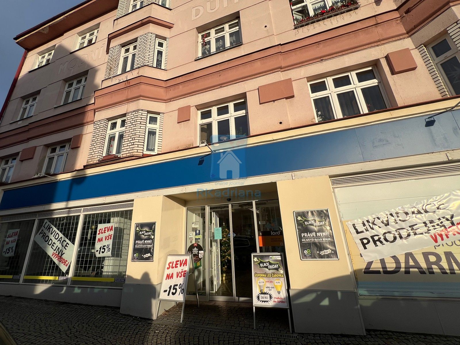 Pronájem obchodní prostory - Husova třída, Domažlice, 286 m²