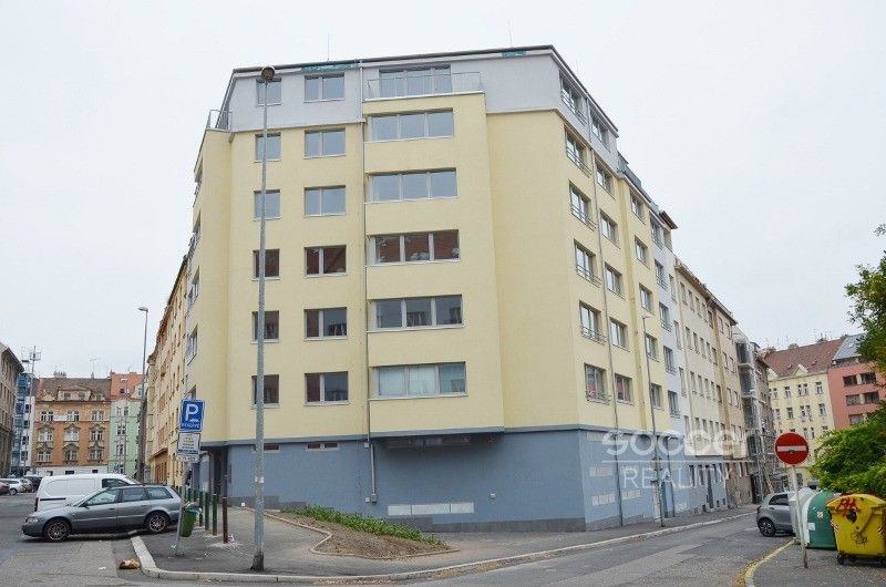 2+kk, Družstevní, Praha, 67 m²