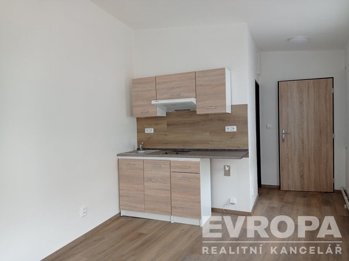 1+kk, Široká, Liberec, 18 m²