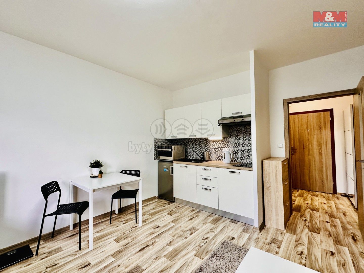 Pronájem byt 1+kk - Jizerská, Jablonec nad Nisou, 27 m²