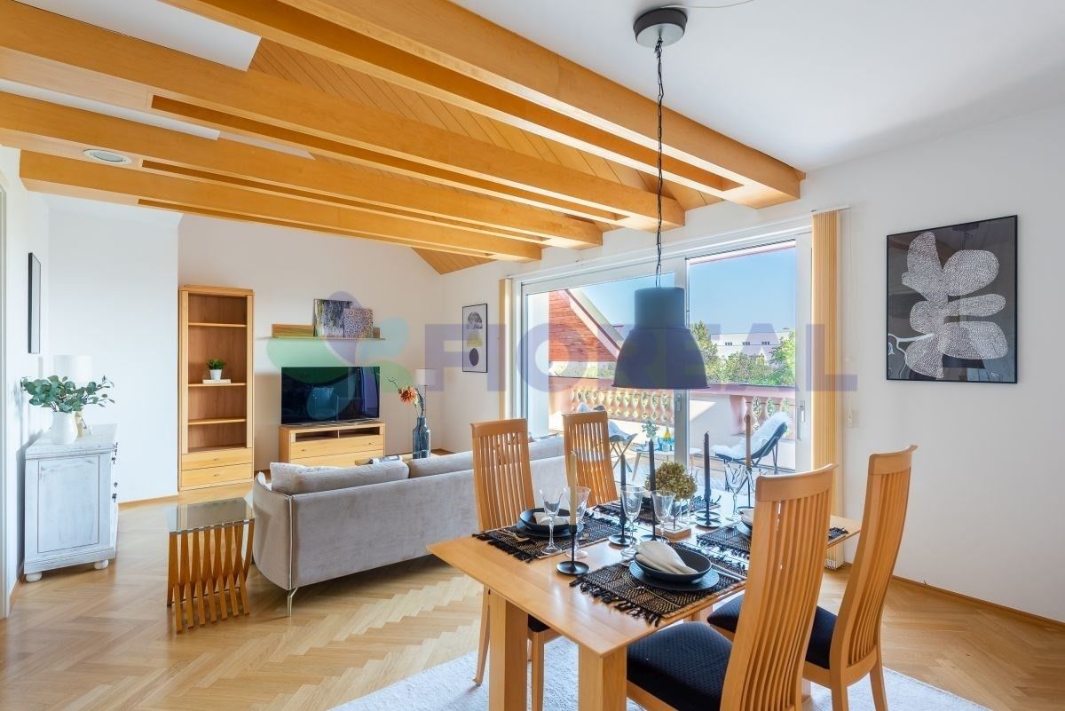 Pronájem byt - Kladská, Praha, 225 m²