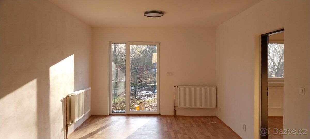 Byty, Zlonice, 273 71