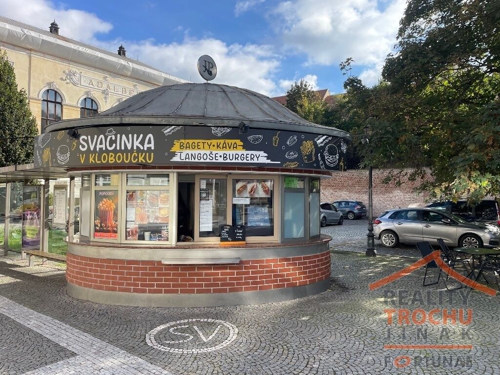 Pronájem komerční - Československé armády, Hradec Králové, 15 m²