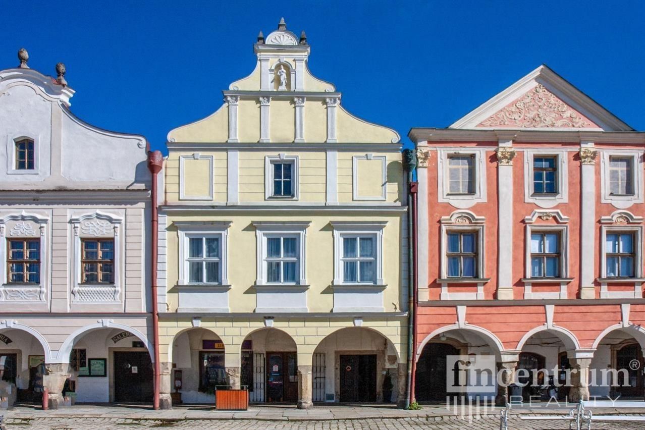 Památky, náměstí Zachariáše z Hradce, Telč, 800 m²