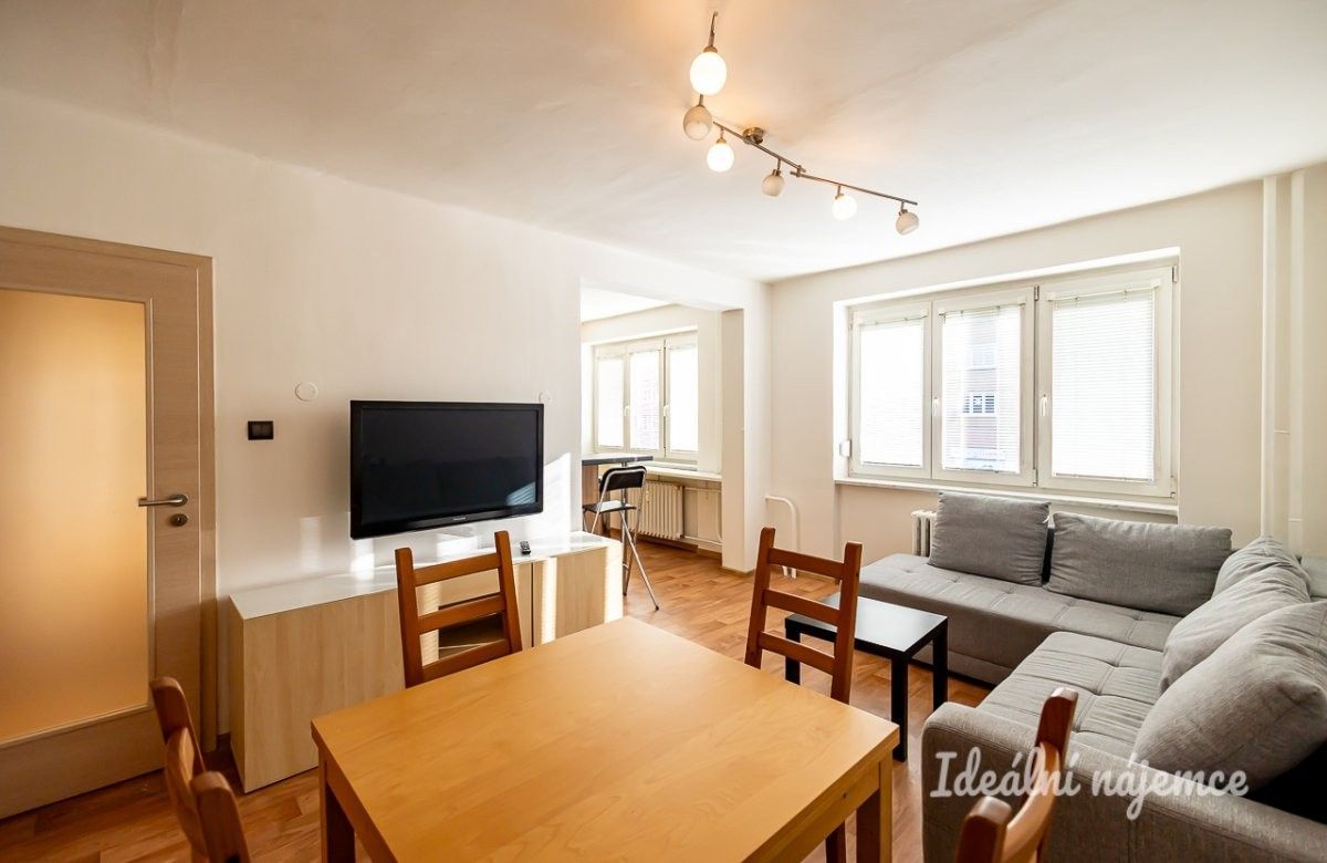 2+kk, Sokolovská, Praha, 51 m²