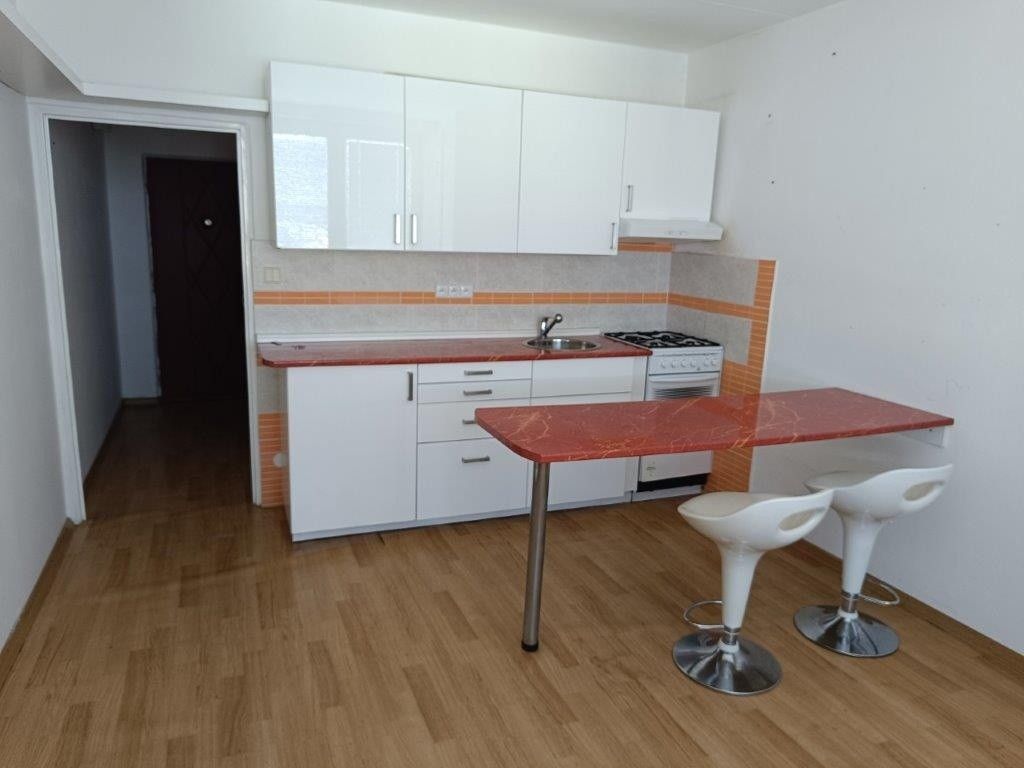 Prodej byt 1+1 - Otrokovice, 765 02, 37 m²