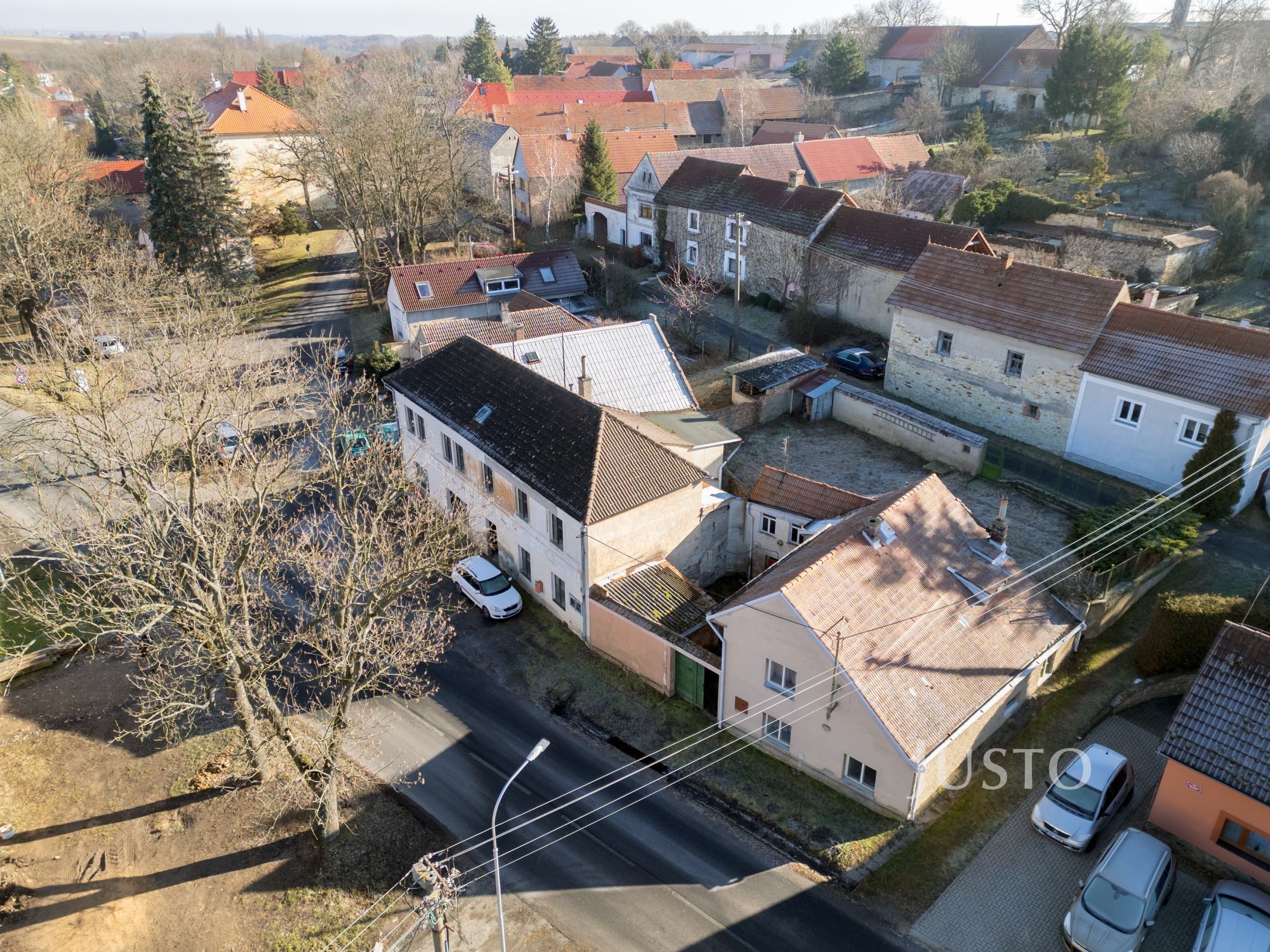 Prodej dům - Černochov, Peruc, 387 m²