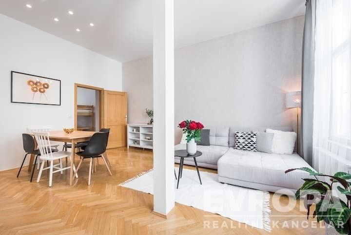 2+kk, Londýnská, Praha, 60 m²