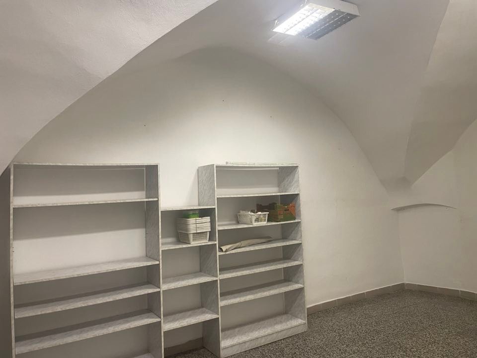 Pronájem obchodní prostory - Moravské Budějovice, 676 02, 76 m²