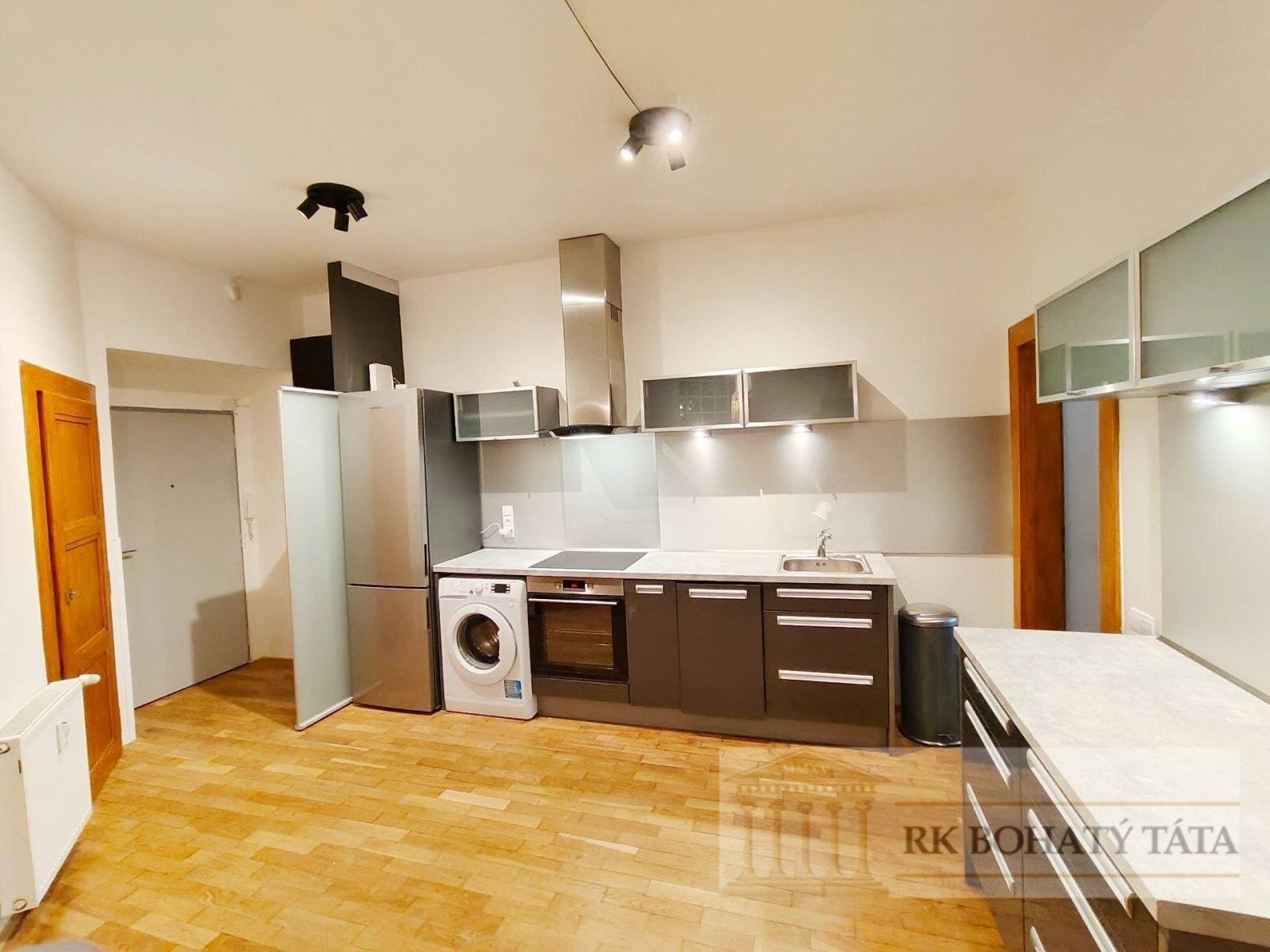 Pronájem byt 2+kk - Staromlýnská, Praha, 71 m²