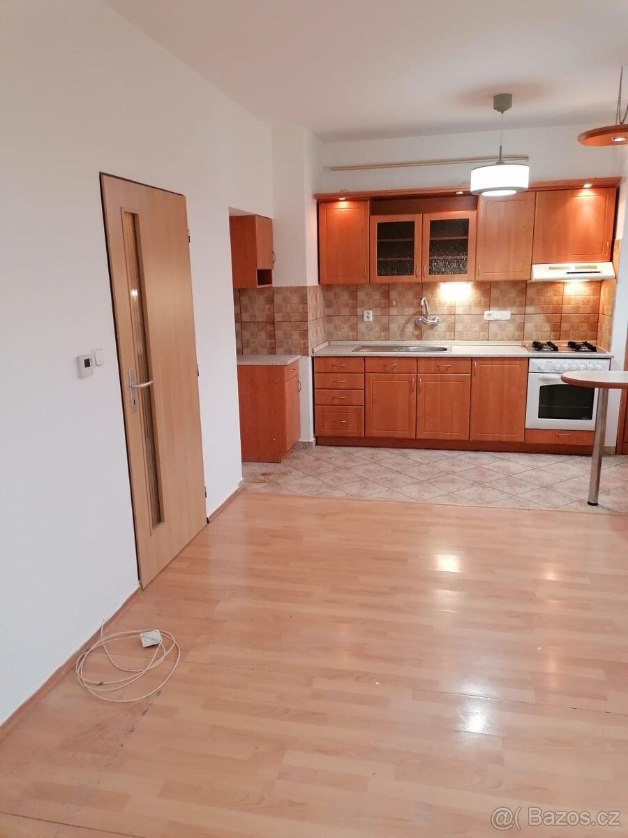 Pronájem byt 1+1 - Hustopeče u Brna, 693 01, 45 m²