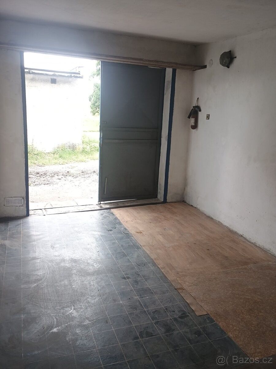 Garáže, Karviná, 734 01