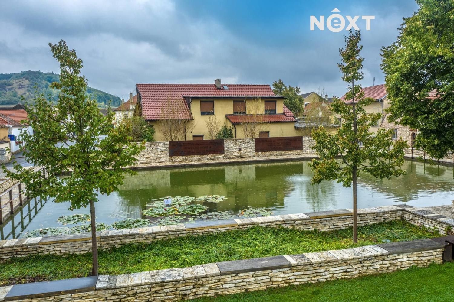 Rodinné domy, náměstí Kněžny Ludmily, Tetín, 416 m²