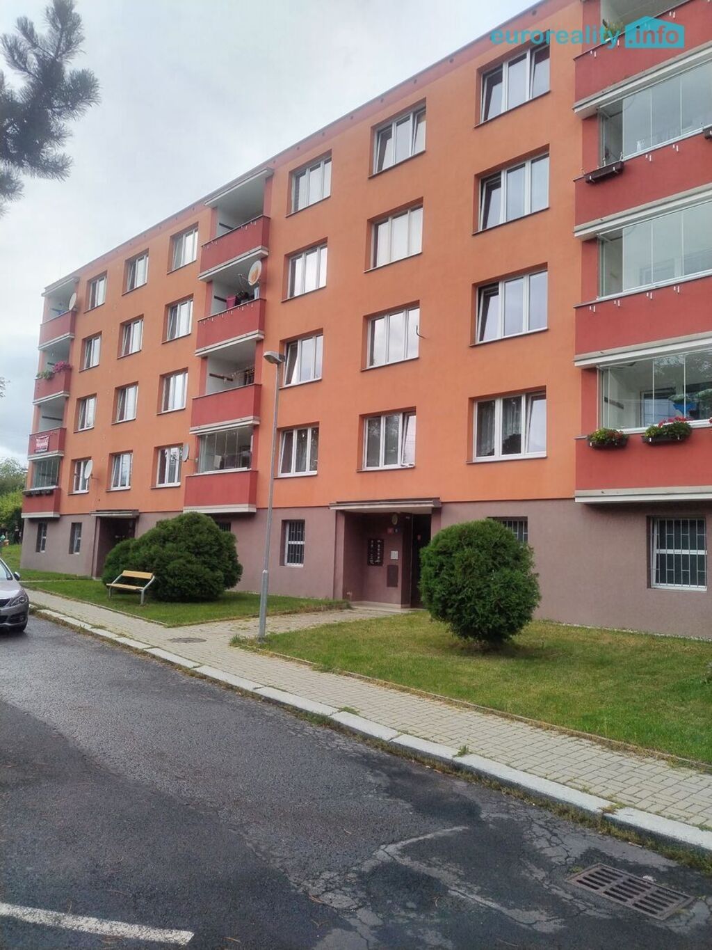 1+1, Lomená, Karlovy Vary, 36 m²