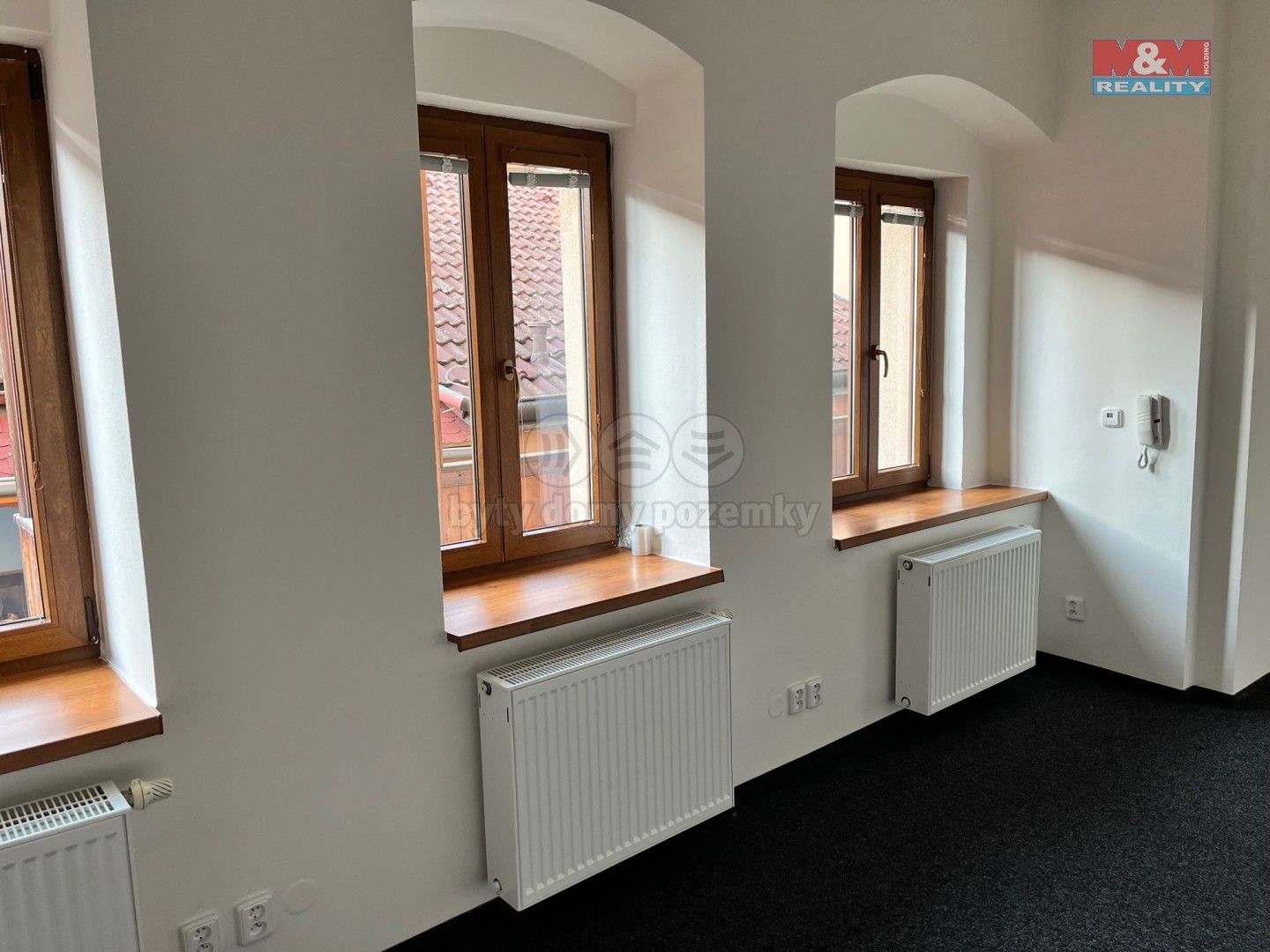 Pronájem kancelář - Mírové náměstí, Louny, 40 m²