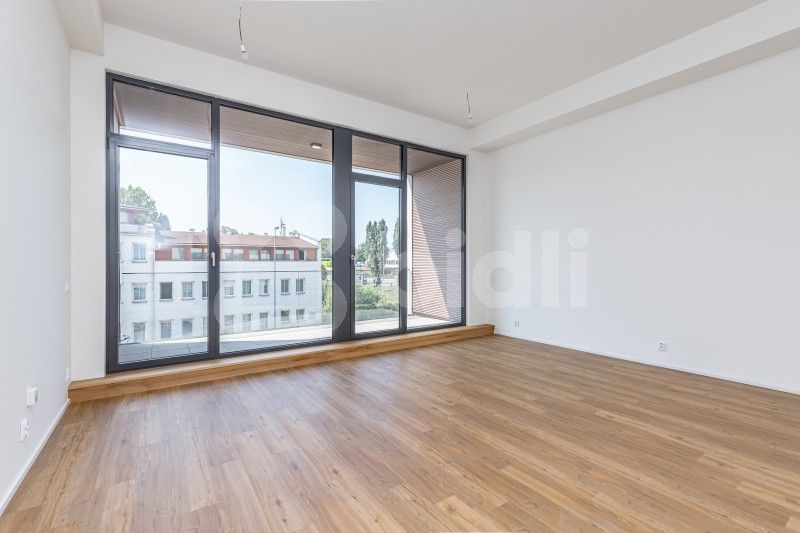 Prodej byt 1+kk - Malešická, Praha, 52 m²