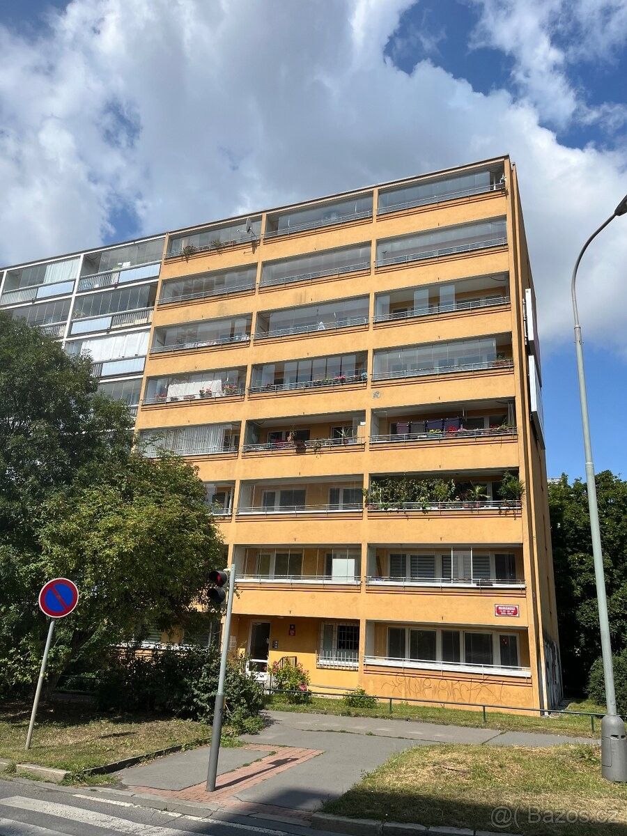 Prodej byt 3+1 - Praha, 142 00, 75 m²