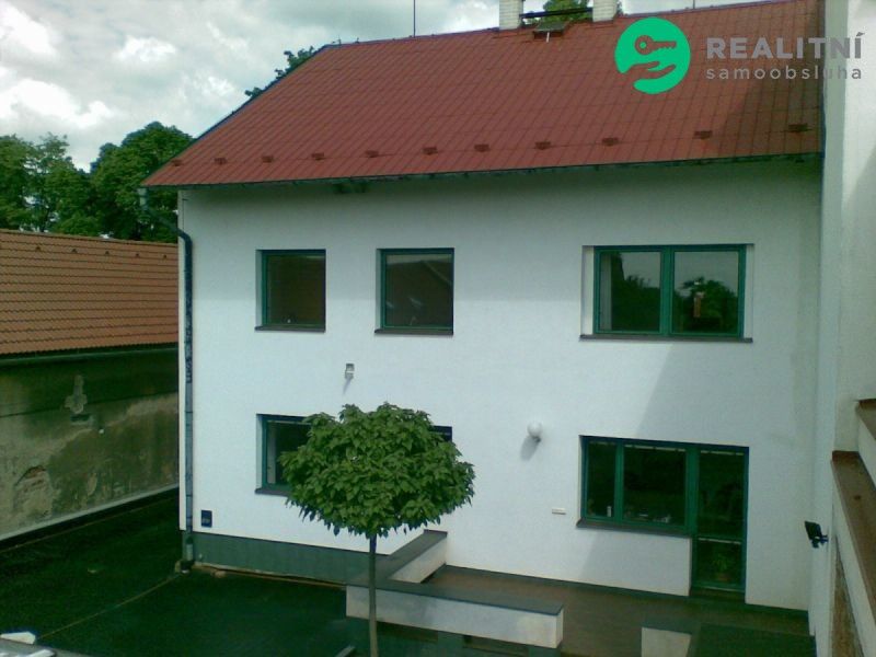 Prodej rodinný dům - Pražská třída, Hradec Králové, 200 m²