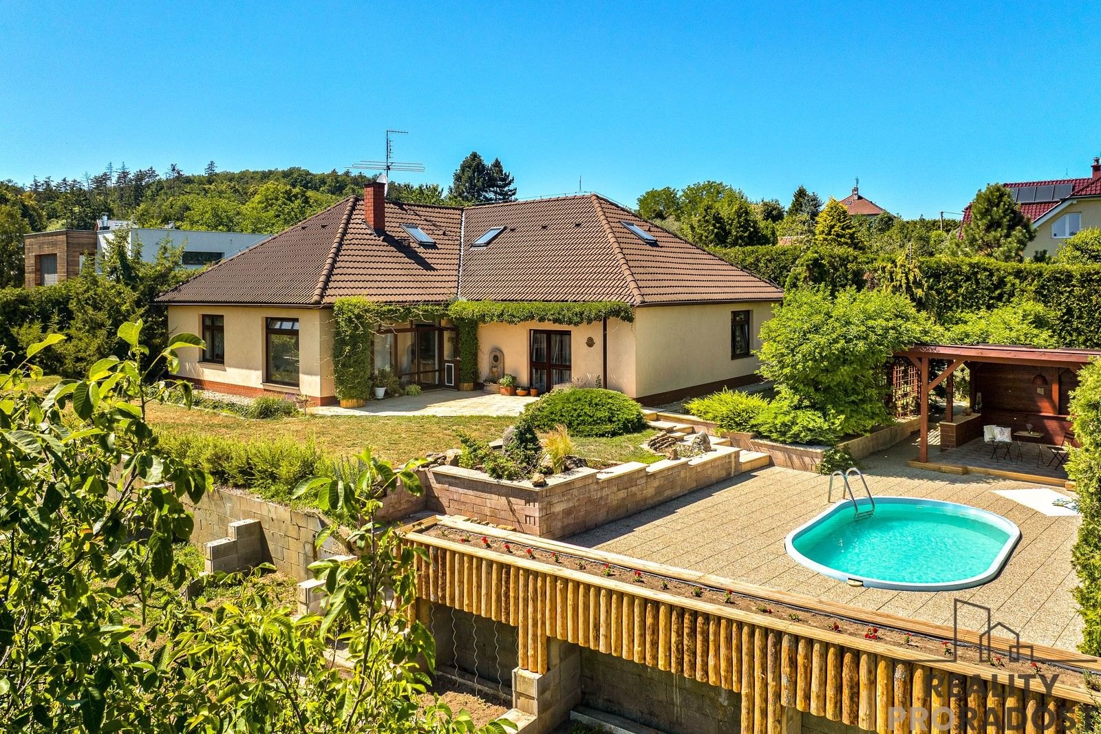 Rodinné domy, Křižatky, Králův Dvůr, 240 m²