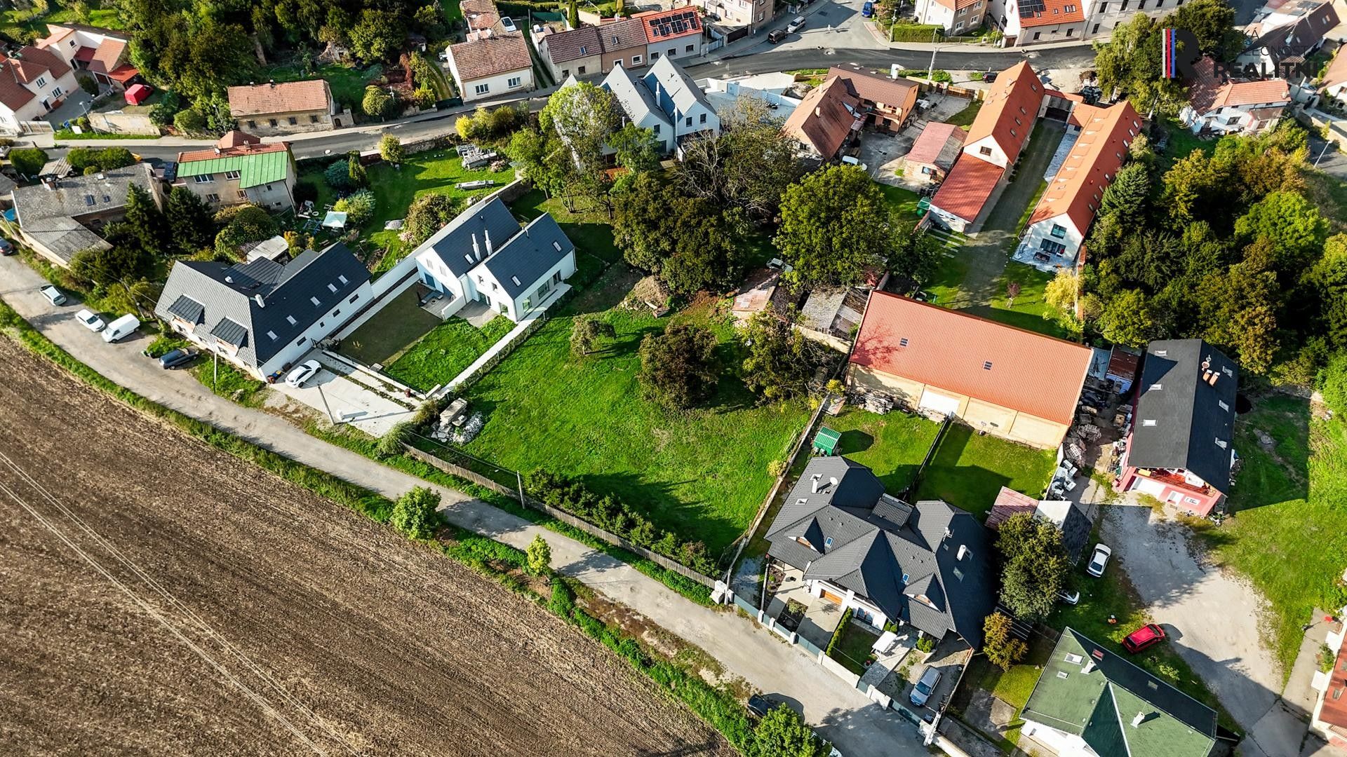 Pozemky pro bydlení, Pražská, Nučice