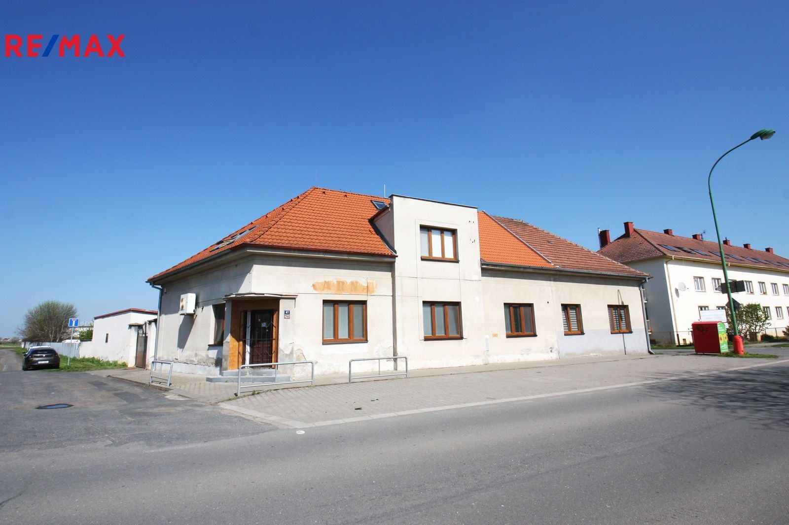 Obchodní prostory, Palackého, Velim, 64 m²