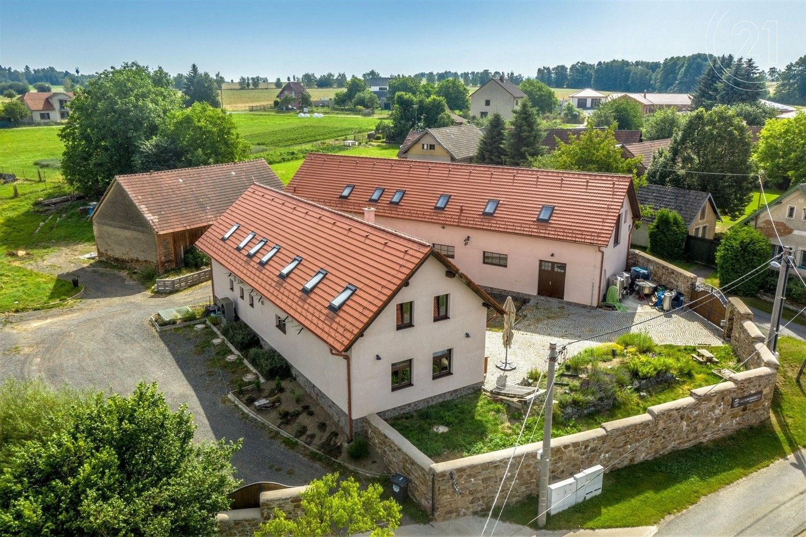 Prodej rodinný dům - Loket, 623 m²
