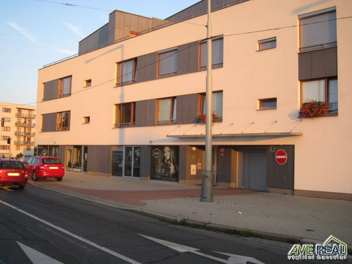 1+kk, Praha, 169 00, 33 m²