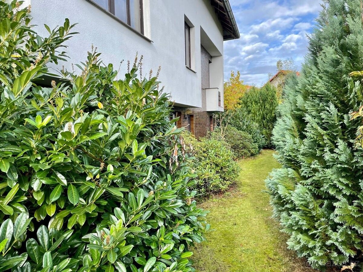 Byty, Senohraby, 251 66